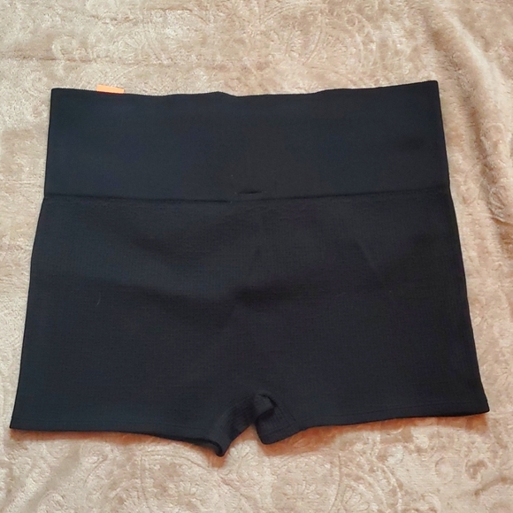 Colsie Shorts - Picture 2 of 3